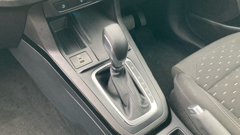 Ford Puma 1.0 EcoBoost Hybrid mHEV Titanium 5dr DCT Petrol Hatchback